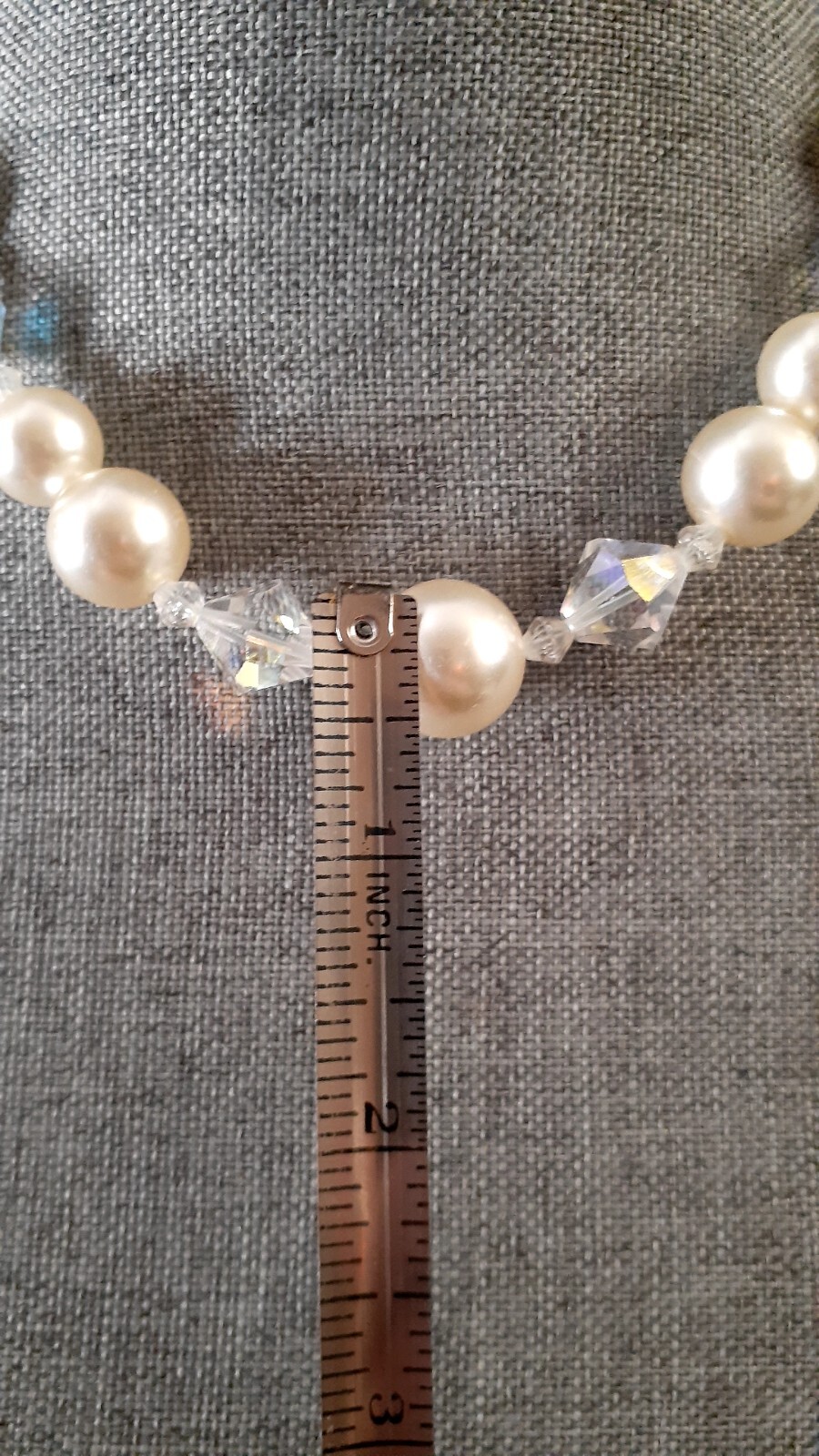 Vintage Lucite Bead & Aurora borealis Necklace. 17.5 in adjustable length