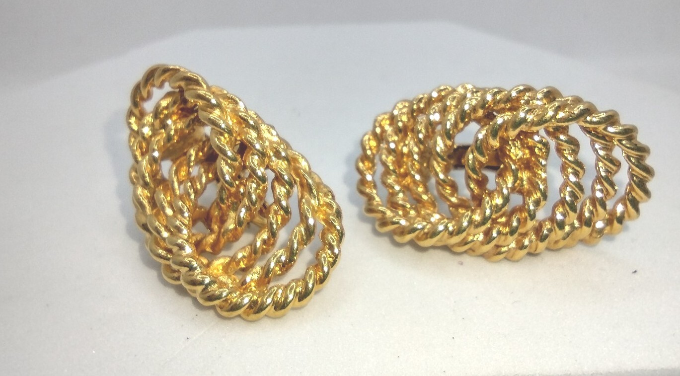 Vintage Screw Back Gold Toned Oval Knot Earrings Statement Jewelry Lot WOW!
