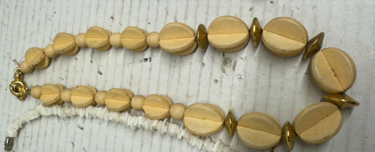 Vintage Art Deco Acrylic Shell Necklace 18″ JEWELRY LOT White Yellow Beige 4X