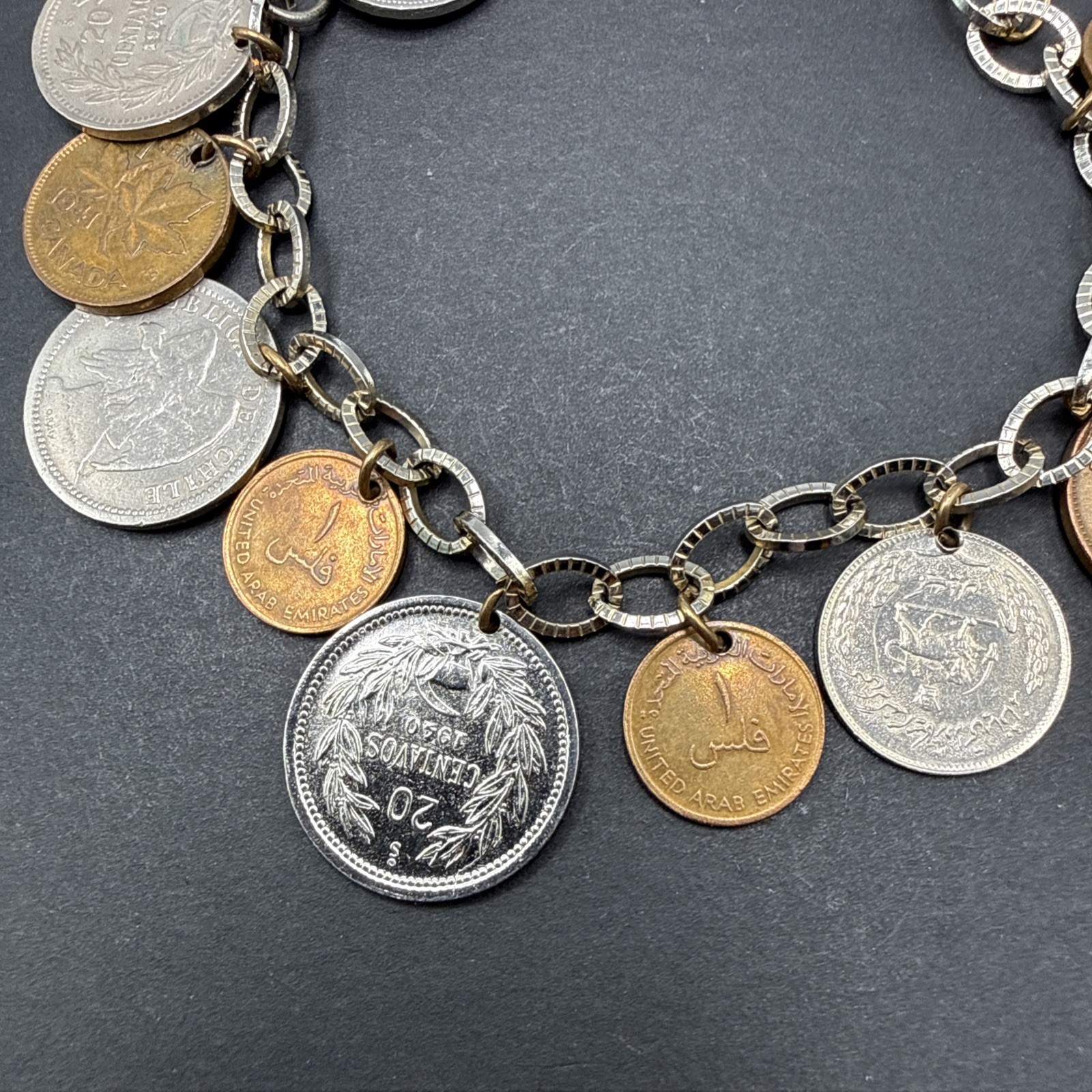 Vintage World Coin Charm Bracelet 7” J61a