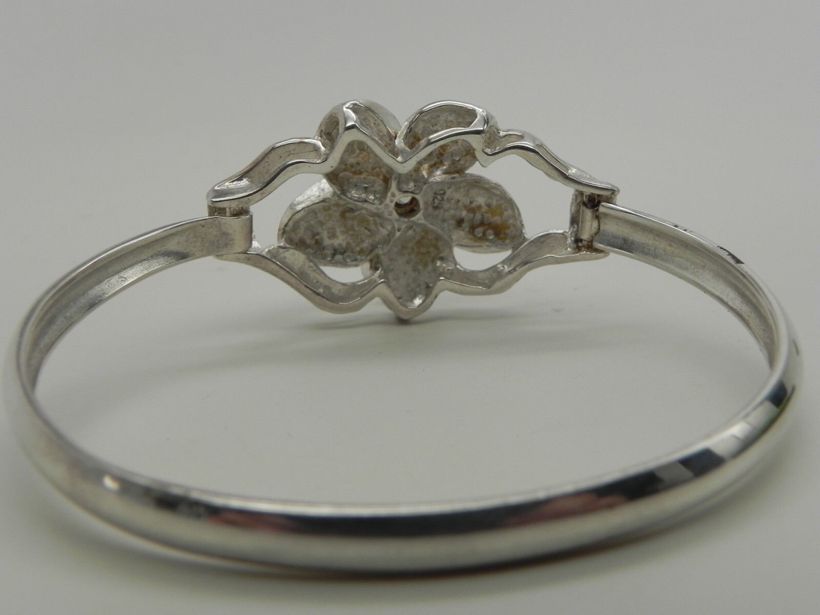 Vintage Sterling Silver Hindged Bangle Floral Bracelet 823-26