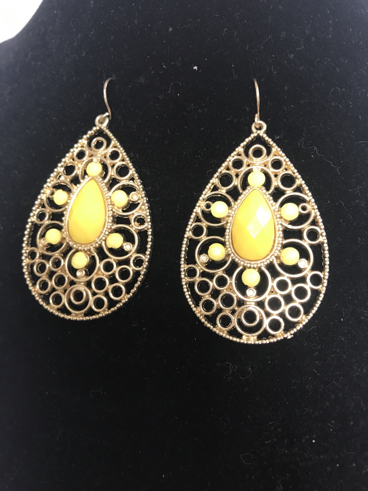 GOLD TONE PLATED METAL FAUX YELLOW STONE & BEADS PIERCED EARRINGS VINTAGE