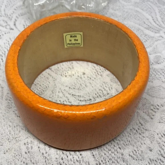 Vintage lucite and wood orange snakeskin bangle bracelet boho statement vibrant