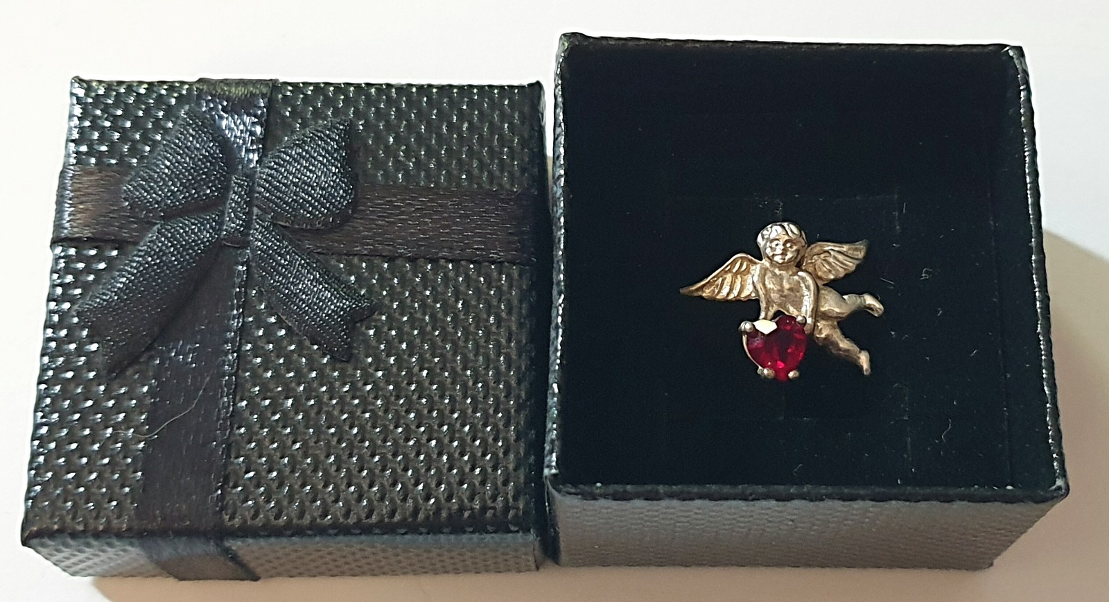 Vintage 925 Sterling Silver & Ruby 3/4″ Cherub/Guardian Angel Heart Lapel Pin