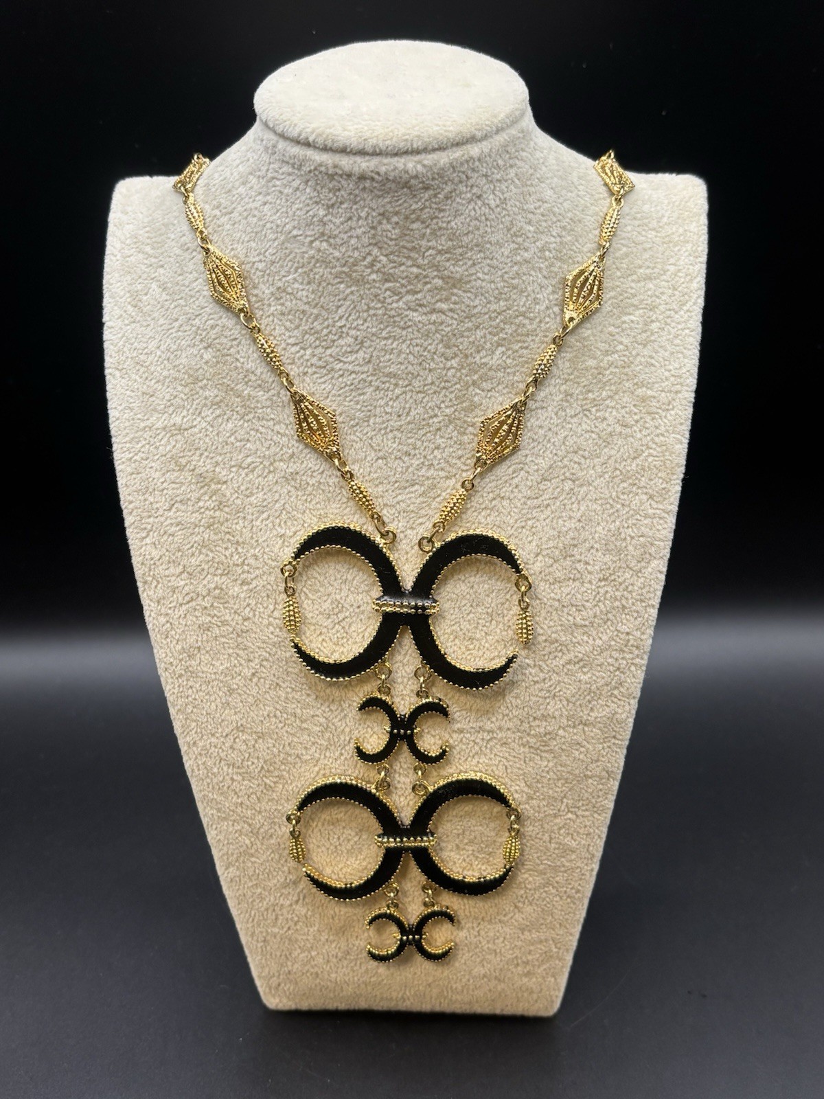⁠Vintage Etruscan Revival Black/Gold Enamel Double Crescent Pendant Necklace 20″