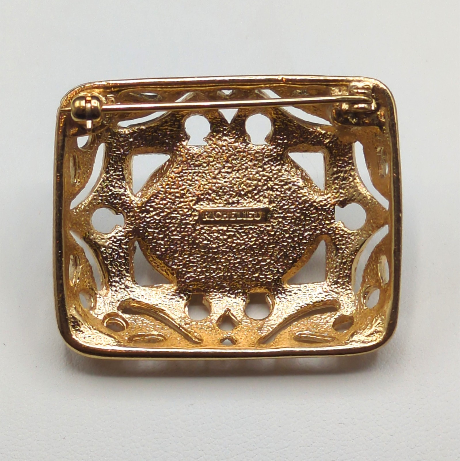 Rectangular Brooch Pin Vintage Richelieu Large Faux Pearl Cabochon Gold Tone