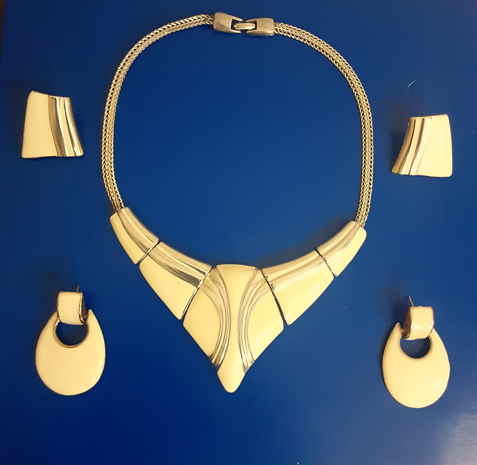 Choker V-shape & Earring Set + 1 Xtra pair, Art Deco/Modernist style VTG