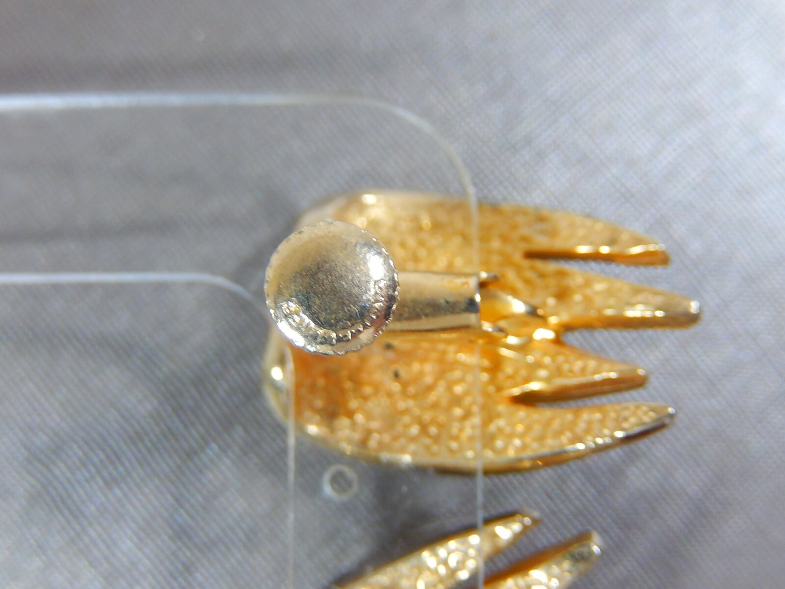VTG SIGNED CASTECLIFF GOLD TONE GRADUATED RHINESTONE ADJUSTABLE CLIP ON EARRINGS