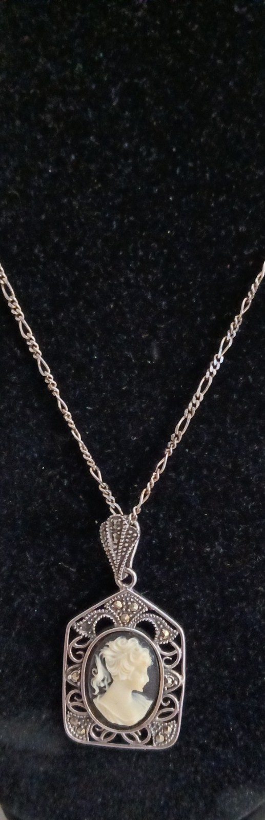 Vintage 925 Sterling Silver Cameo 18″ Necklace Marcasite Stones, Figaro Style