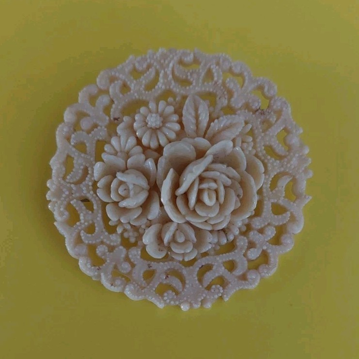 Vintage Japanese Celluloid Ivory Floral Brooch Pin 1930s-1950s Flowers 2in