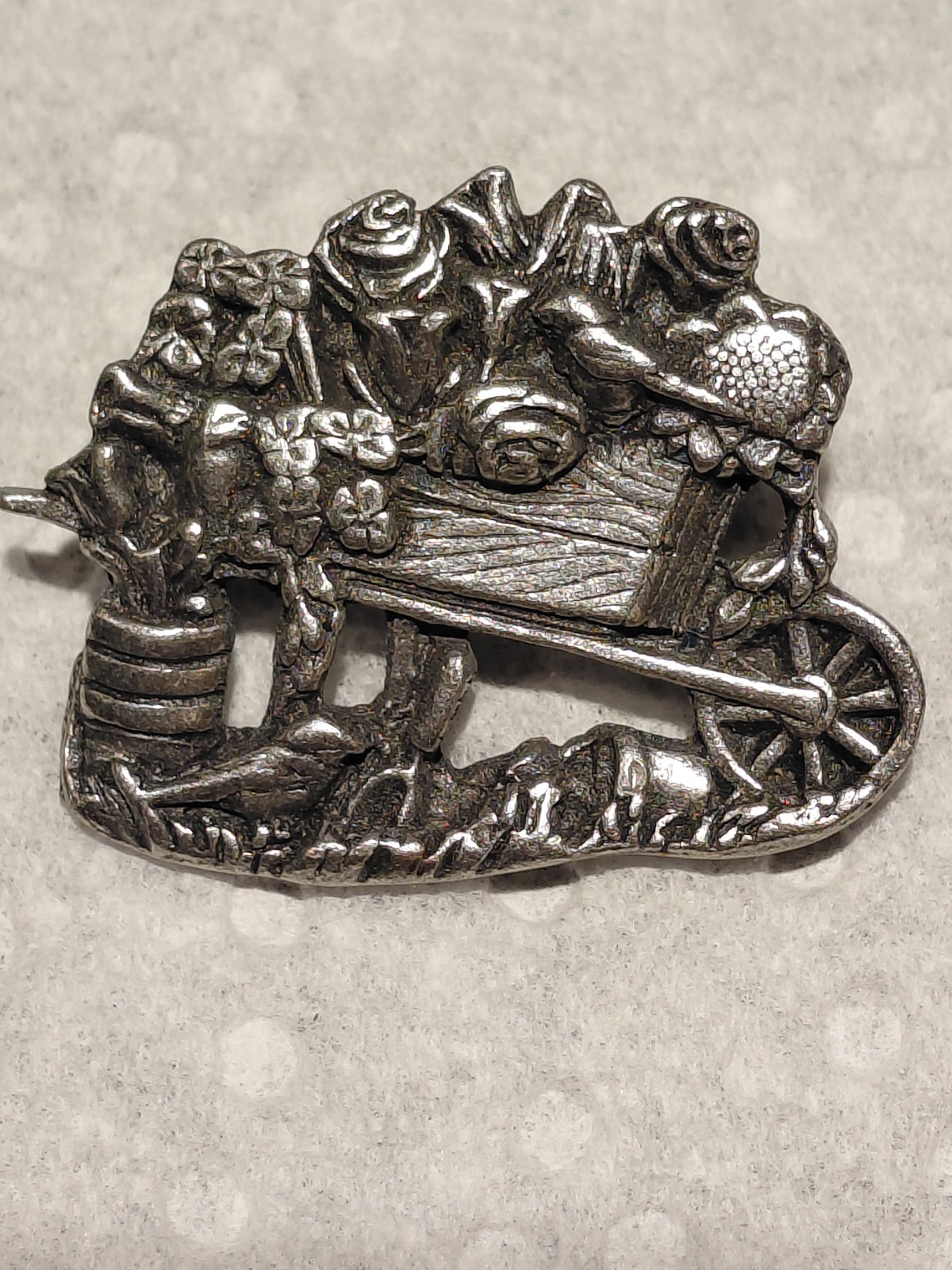 Birds and Blooms Limited Edition 2001 Pewter Flower Gardening Cart 1 1/4″ Pin