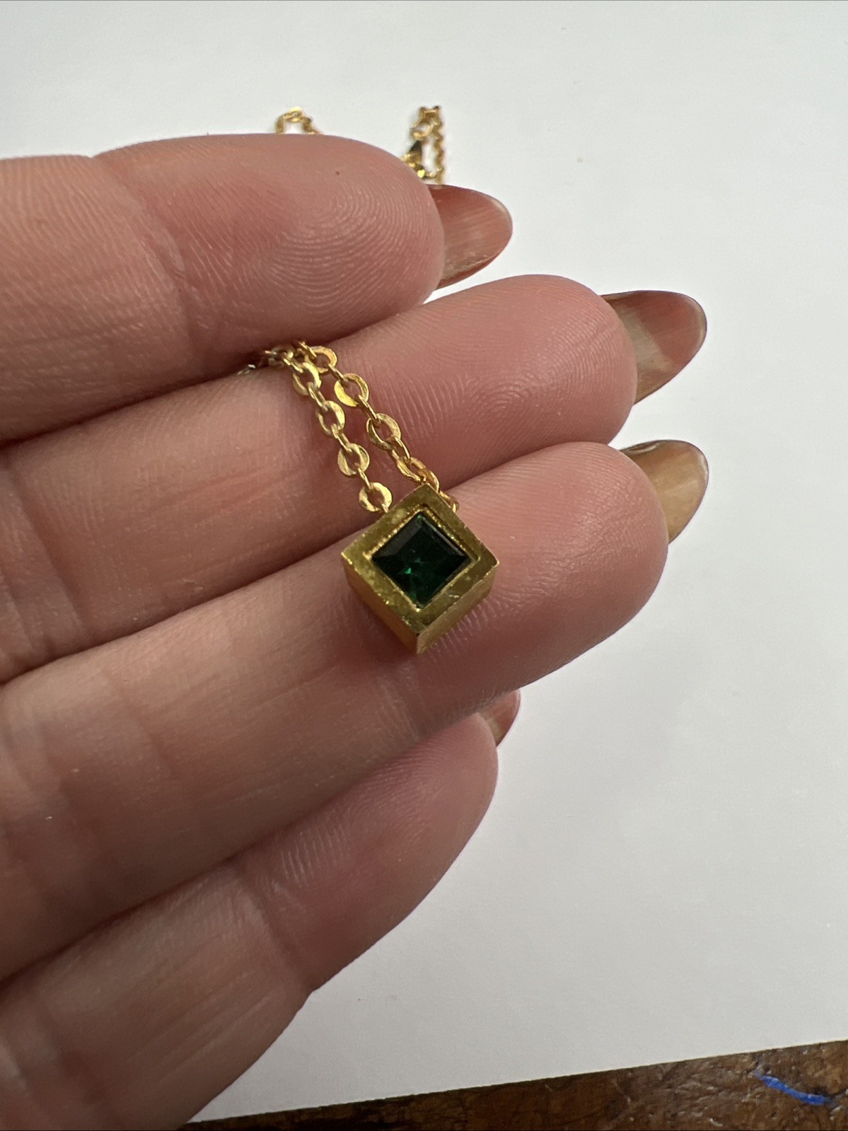 VTG NWT Trifari May Birthstone Cube Necklace Emerald Crystal 15” Modernist
