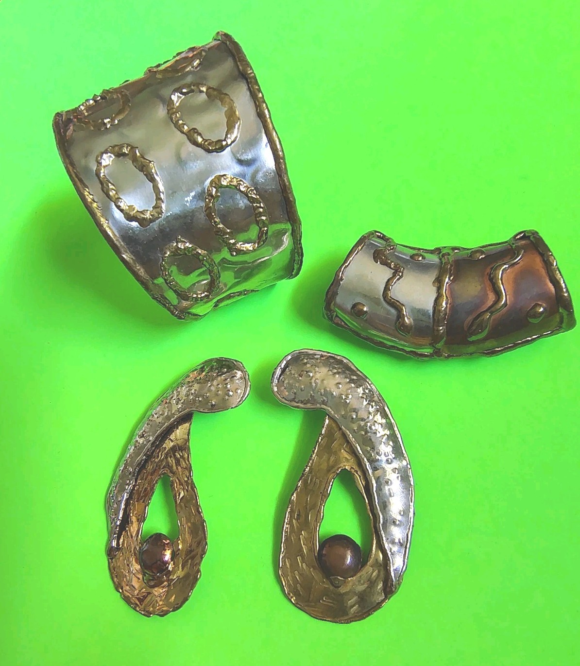 Vintage CUFF BRACELET, EARRINGS & SCARF SLIDE Set in Copper & Silver Tone