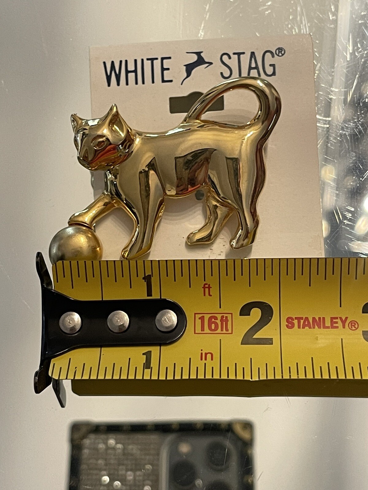 Vintage Cat Kitten Gold Tone Brooch Pin Accent WHITE STAG