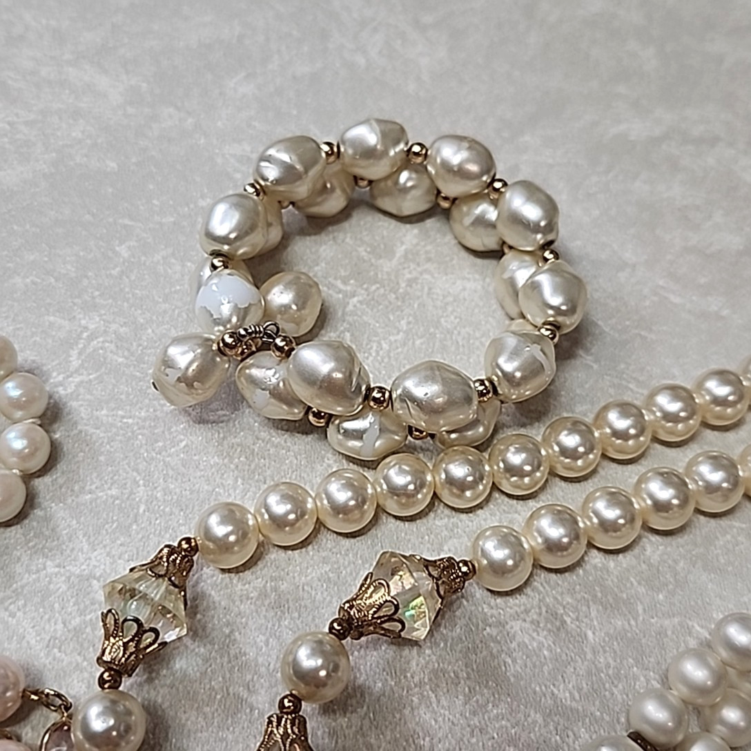 Vintage Faux Pearl Beaded Necklace Lot Bracelets Multicolor Glass Acrylic Layers