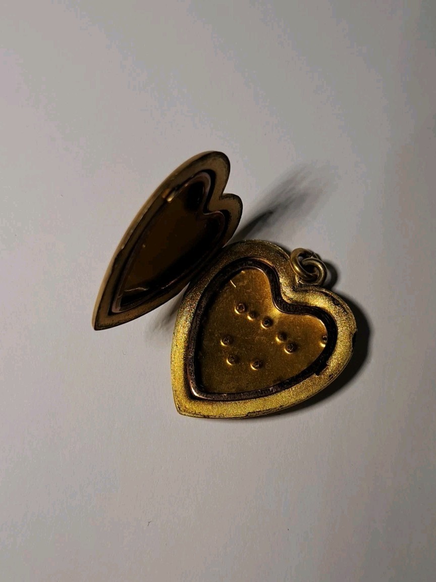 Antique Victorian S&B Co. Etched Gold Filled Starburst Fleur De Lis Heart Locket