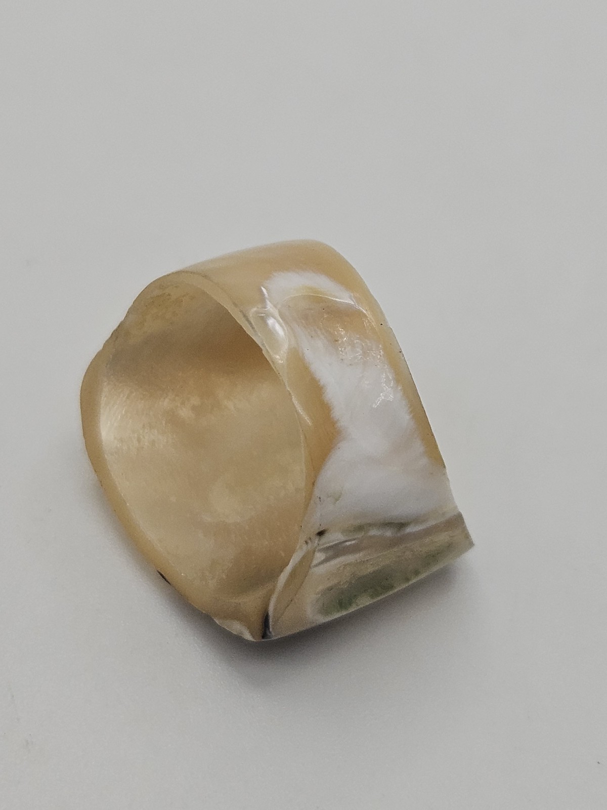 Vintage Natural Sea Shell Band Ring Size 5