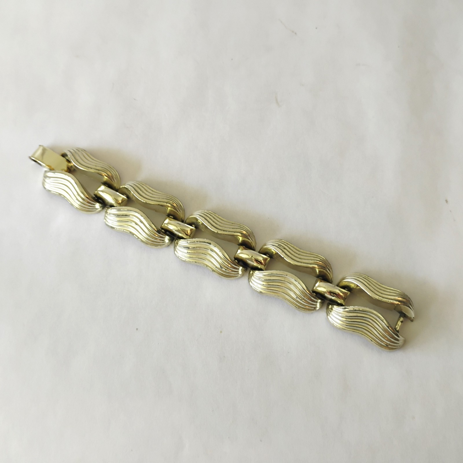 Vintage Chunky Puffy Gold Tone Link Bracelet Mid Century Holloware Heavy 76grams