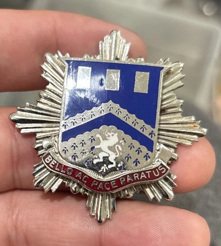Vintage WWII Bello AC Pace Paratus Silver Tone Sweetheart Batallion Brooch Pin