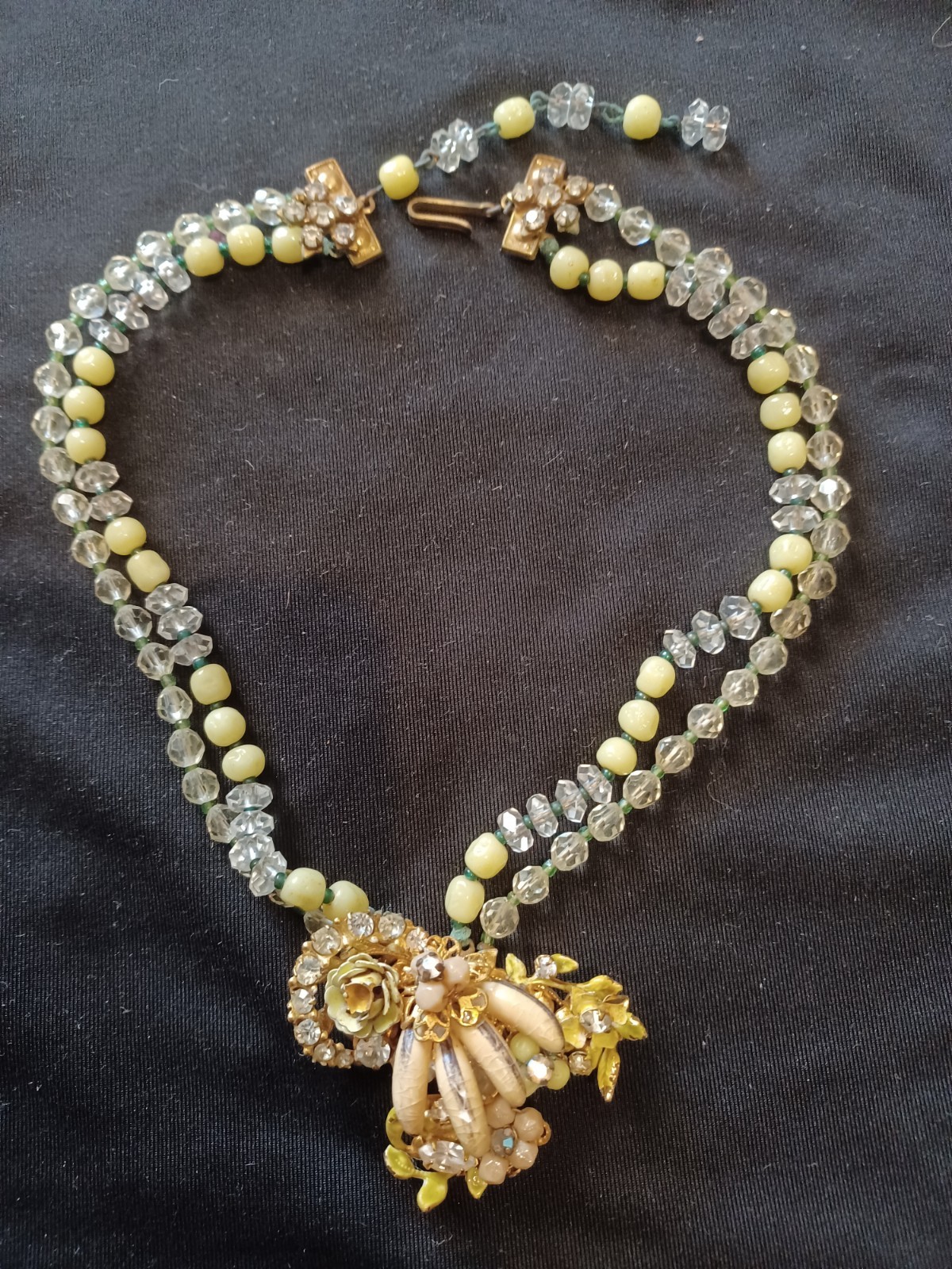 VINTAGE MIRIAM HASKELL ? CRYSTAL BEADS RHINESTONE ENAMEL FLORAL CLUSTER NECKLACE