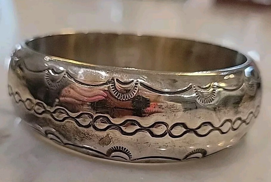 Vintage Signed TAHE Navajo Stamped 1″ Wide Cuff Bracelet Sterling Silver 64 Gram