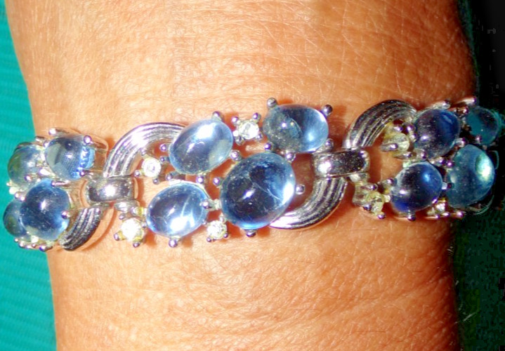 (RARELY USED)—signed CROWN TRIFARI moonstone type bracelet-OMG!!