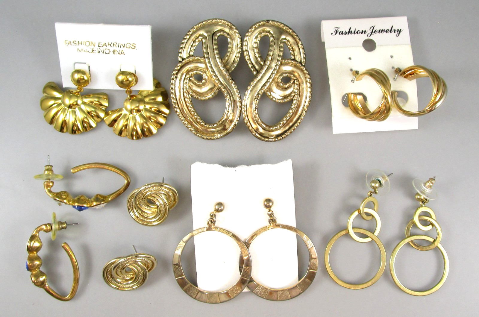 Vtg Mod Retro Varying Colors & Multi Styles LOT of 7 Post Pierced Earrings 151R
