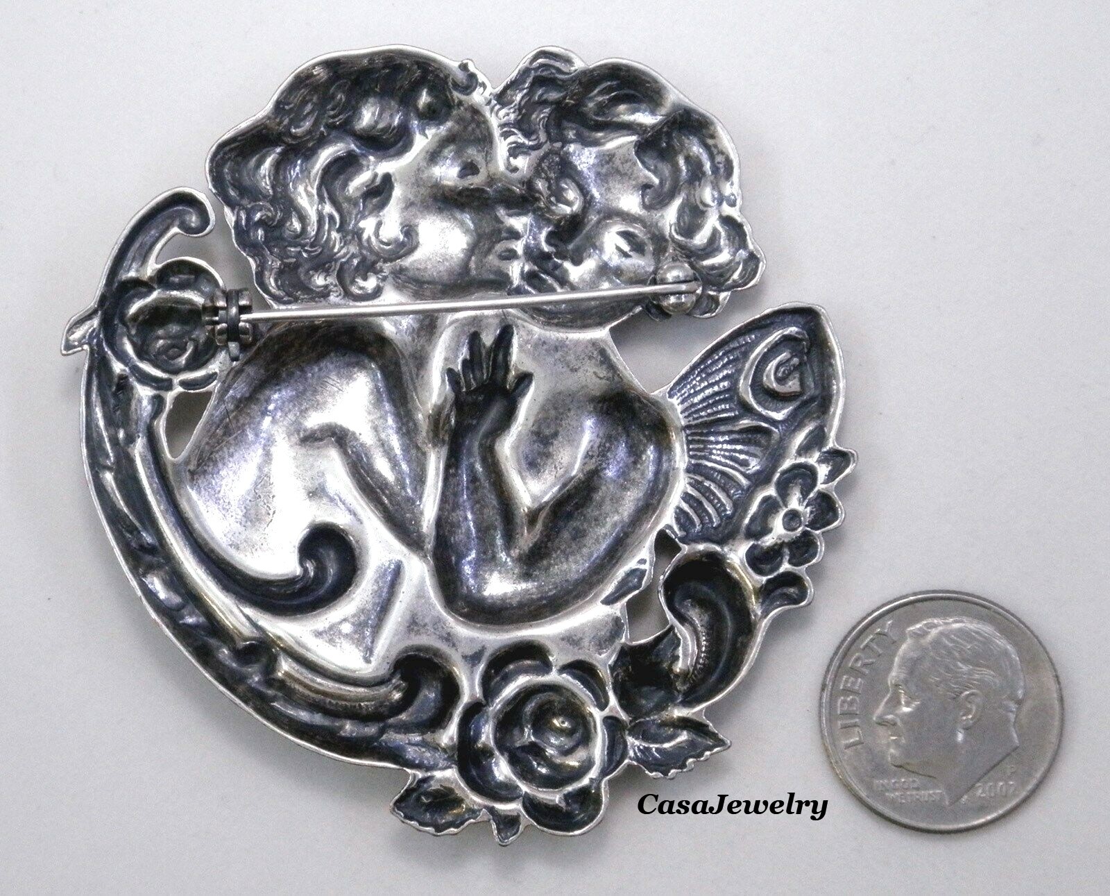 #3340 ANTIQUED STERLING SILVER PLATED KISSING CUPIDS BROOCH – 1 Pc