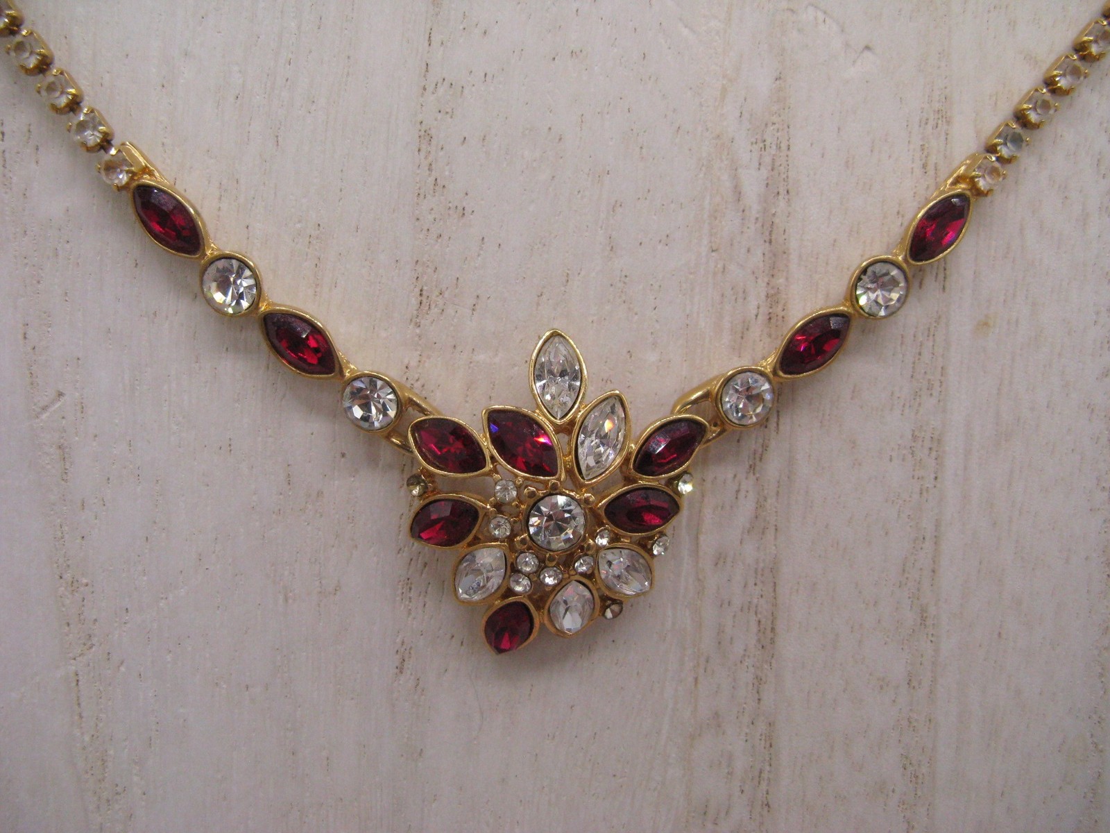 MONET Necklace Vtg Rhinestone Fuchsia Red And Clear Gold-Tone Flower 15″ – 17″