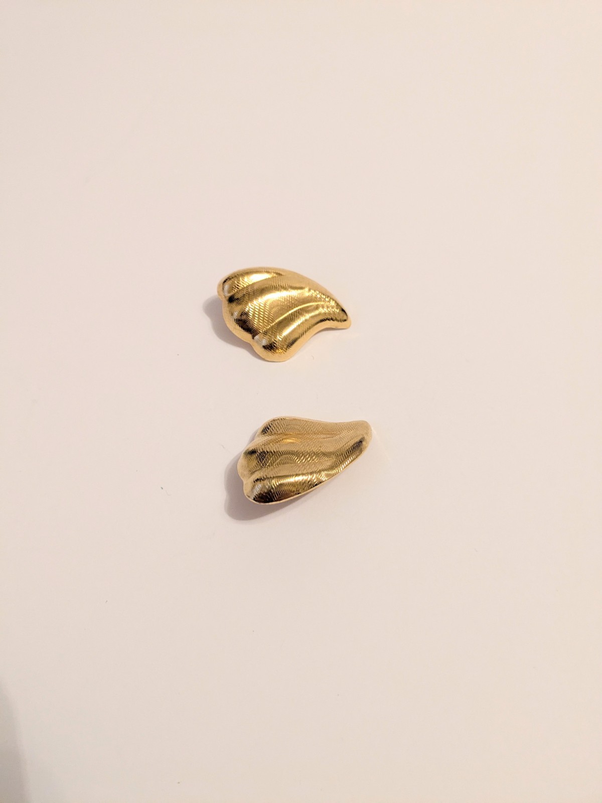 Vintage AVON Gold Tone Textured Wave Shaped Stud Drop Earrings 1 3/4″.