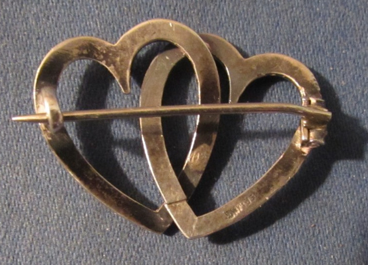 ANTIQUE VICTORIAN STERLING SILVER ENTWINED HEARTS BROOCH PIN FANCY DESIGN