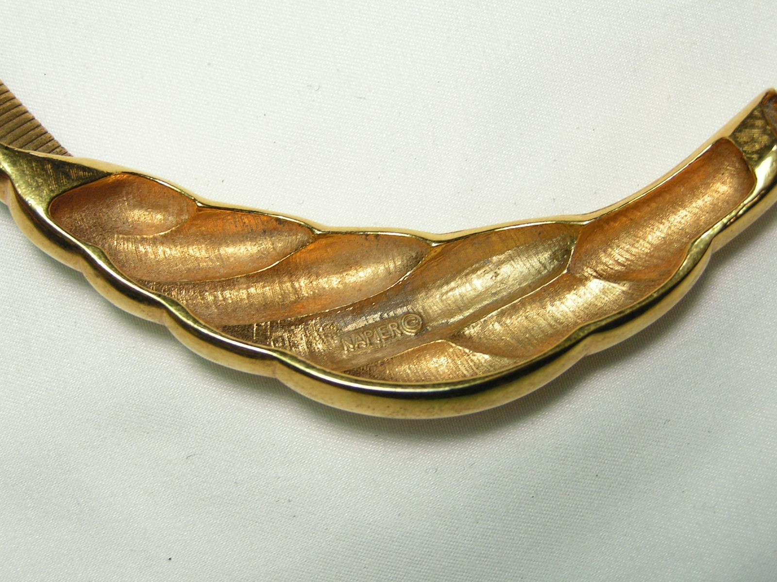 …Vintage NAPIER…Gold Tone Omega Chain, Station Bib Pendant Necklace…