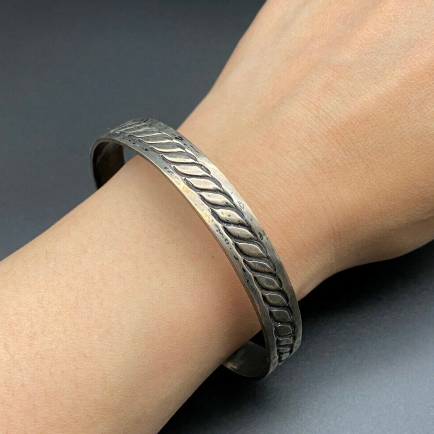 Vintage Los Castillo Mexico Sterling Silver Bracelet Bangle 8″