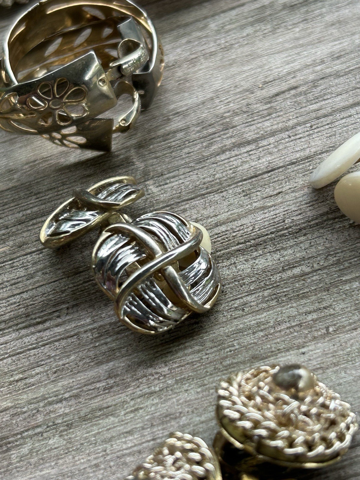24 Pair Of Vintage Clip-on jewelry Earrings. Stylish 60s-80s Some Name Brands