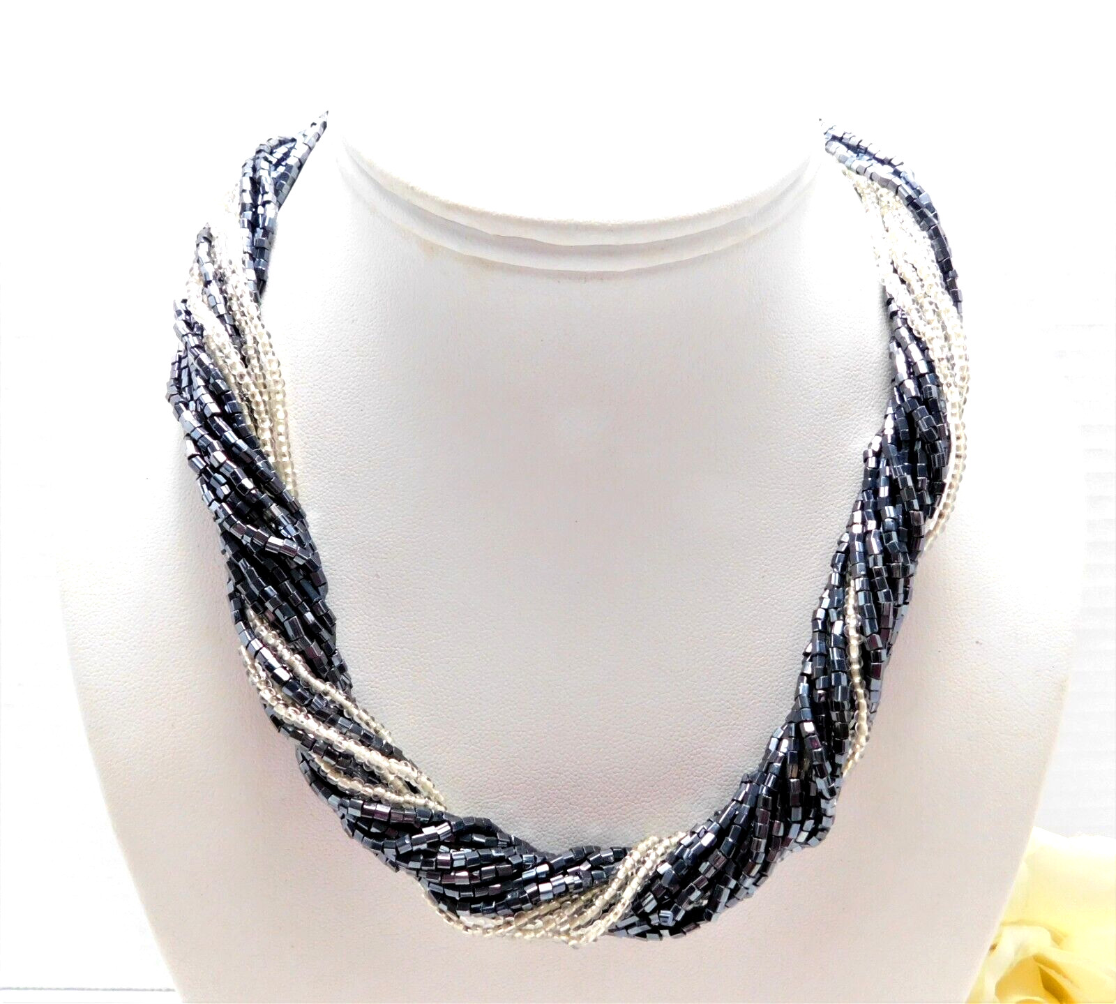 VINTAGE MULTI STRAND TWISTED GLASS SEAD BEAD FASHION NECKLACE 18″