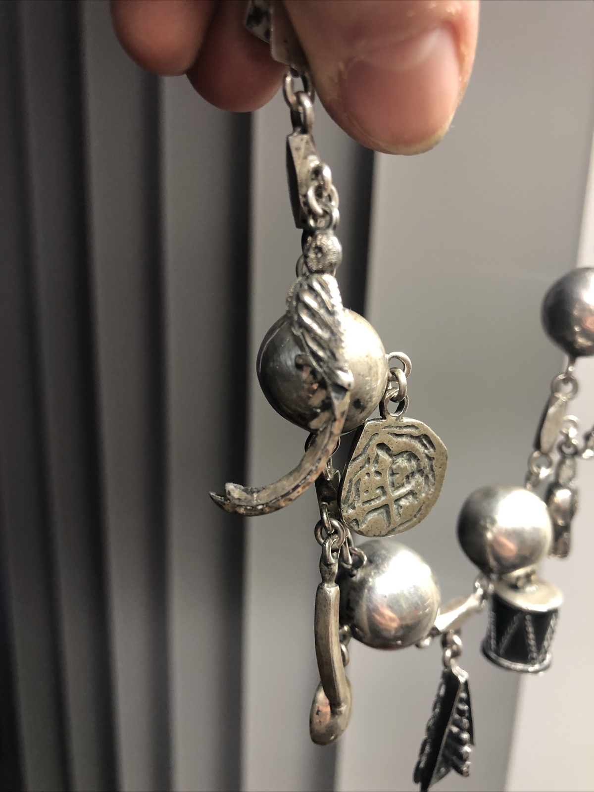 Vintage GUATEMALA Silver 900 Many Figural Dangle Charm Ball Link bracelet 7 1/2″