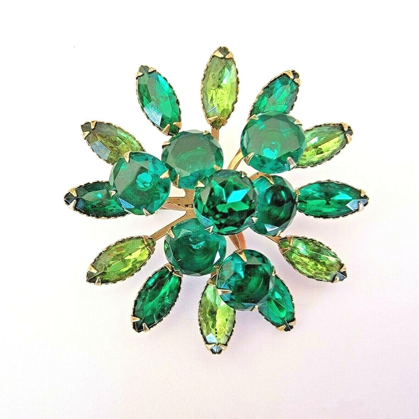 Vintage Faceted Green Acrylic Flower Brooch 60s 70s 80s Floral Statement Pin