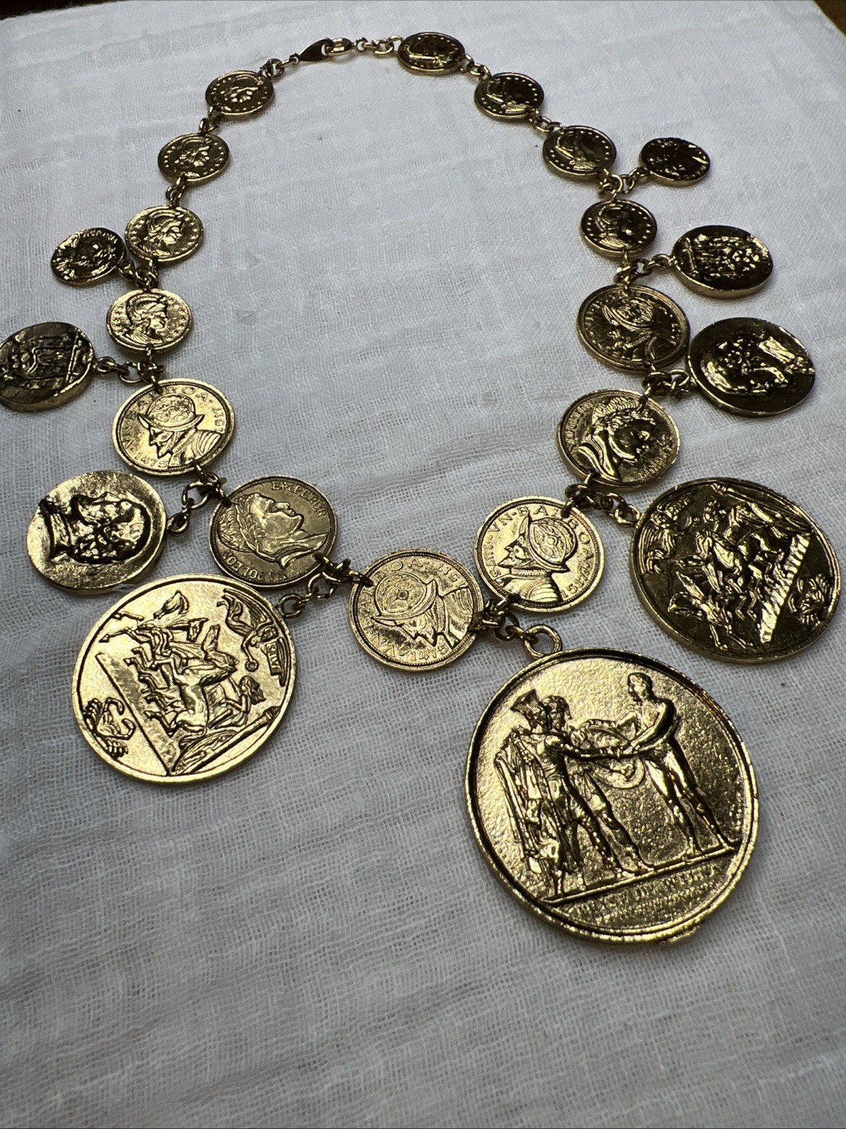 VTG Crown Trifari Roman Coin Bib Collar Necklace 15” Gold Tone Runway 1978-85