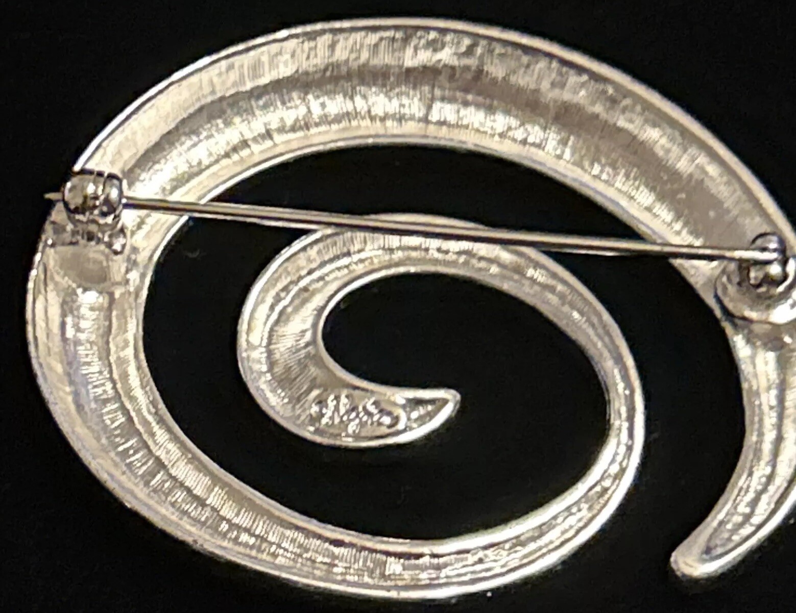 Silver Tone NAPIER Pin Almost 2”?wide PIN BROOCH VERY SOPHISTICATED