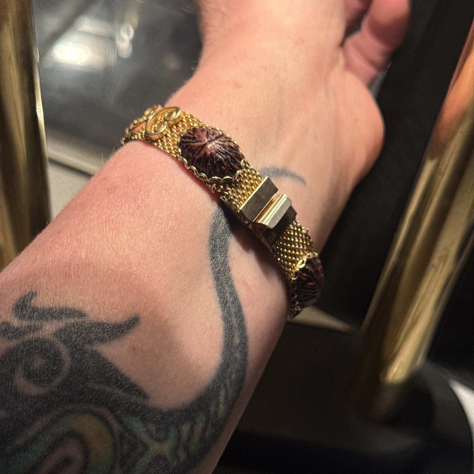 VTG Gold Toned Mesh bracelet 7”