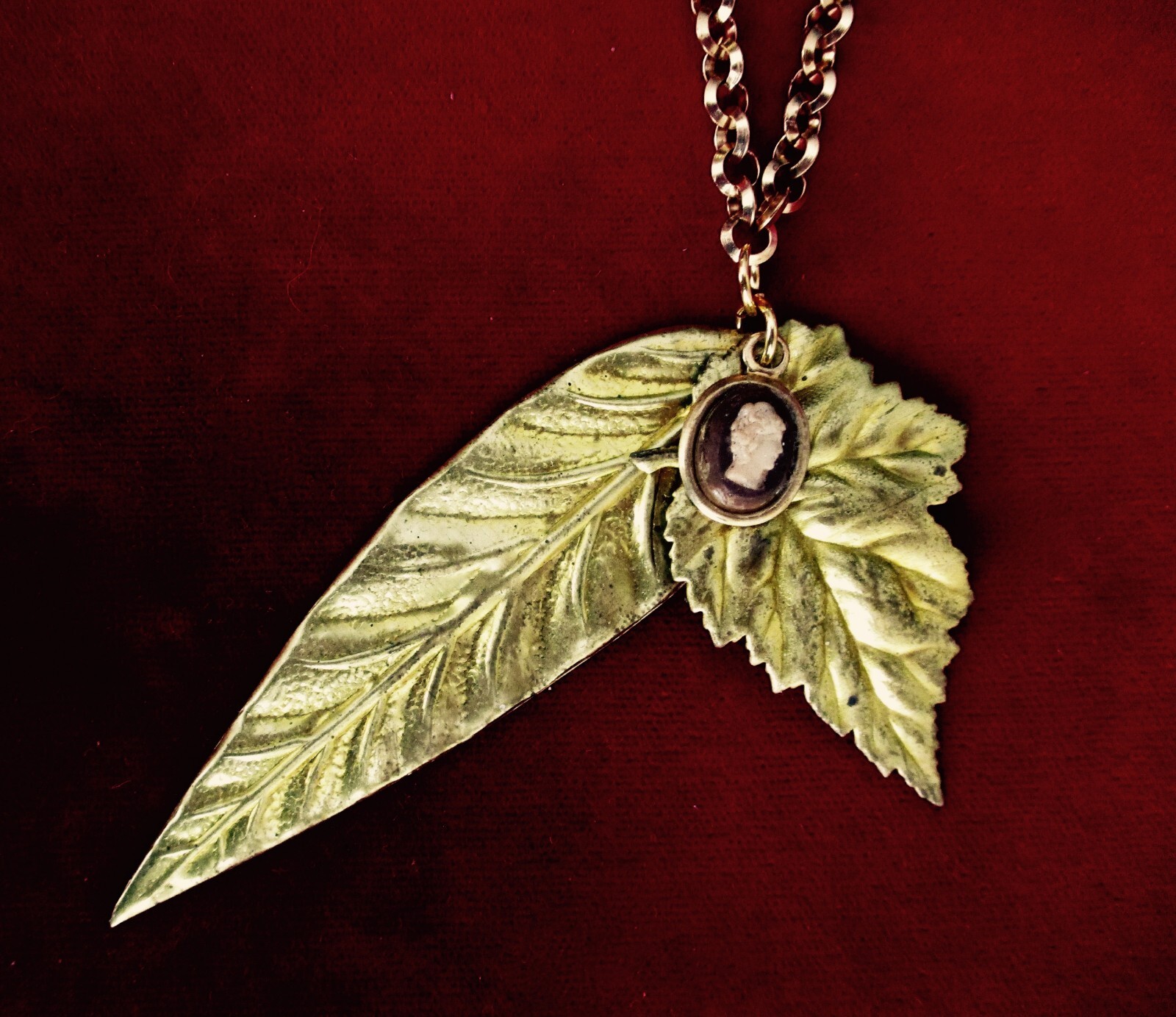 Vintage Jewelry Set: Brass Leaf Necklace With Cameos & Matching Earrings/Boho/