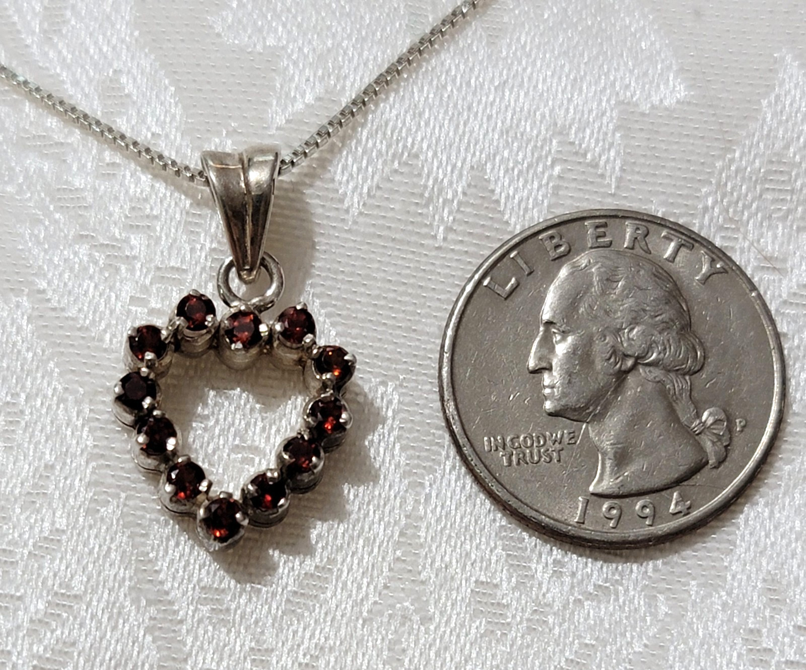 VTG 925 HEART PENDENT CLEAR RED STONES OUTLINE W/ 925 ITALY 20″ CHAIN NECKLACE
