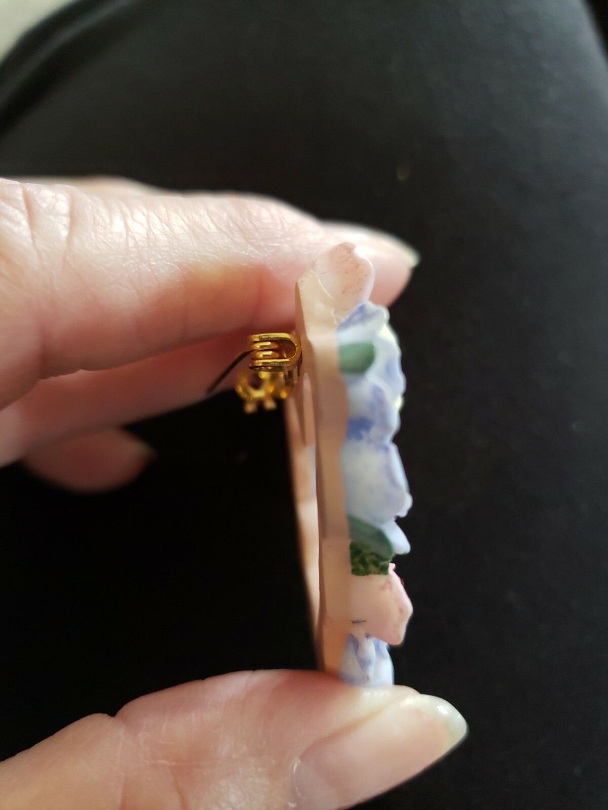 Avon HEARTS and ROSES Brooch Vintage Pin Yellow Pink Blue Floral Flowers