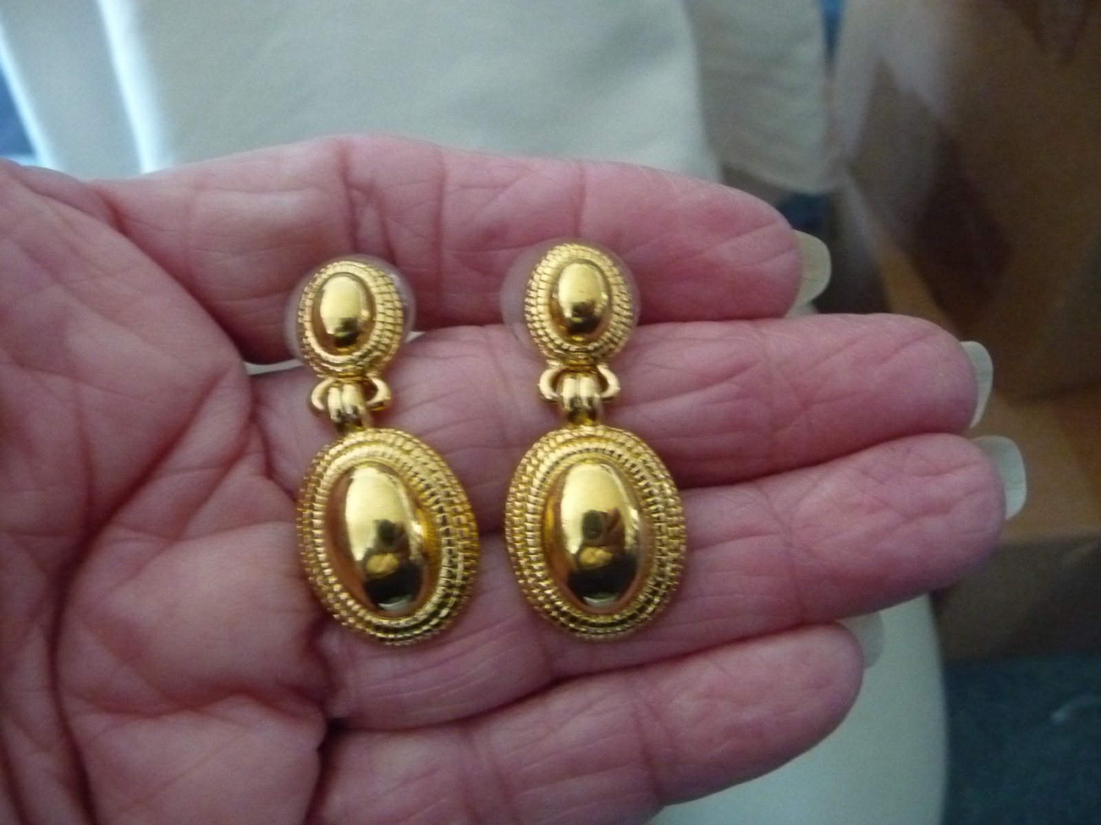 MONET 1 1/4”L DANGLE GOLD TONE PIERCED EARRINGS #20/14