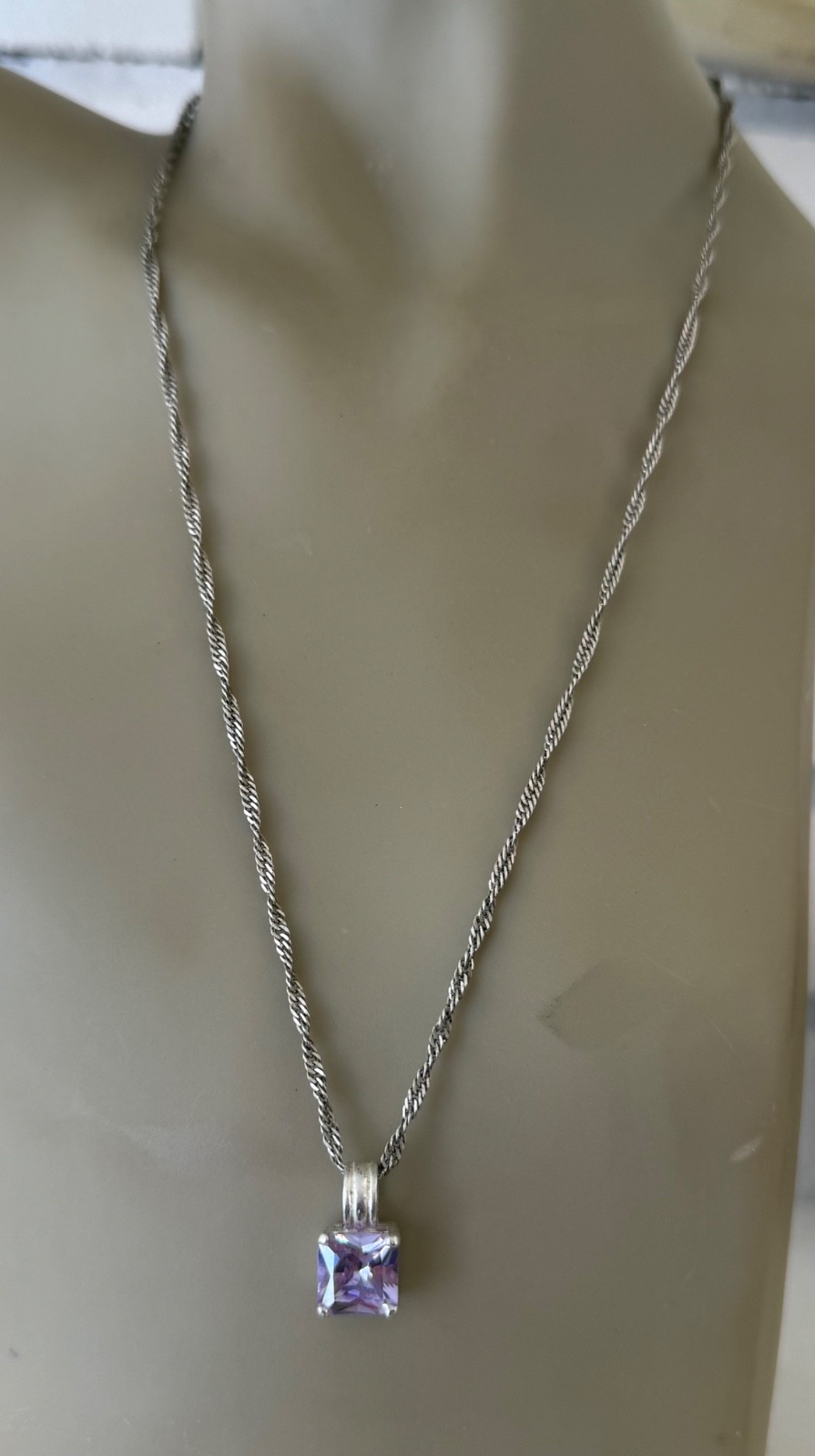 VINTAGE STERLING SILVER TWIST CHAIN PASTE AMETHYST PRINCESS CUT PENDANT NECKLACE