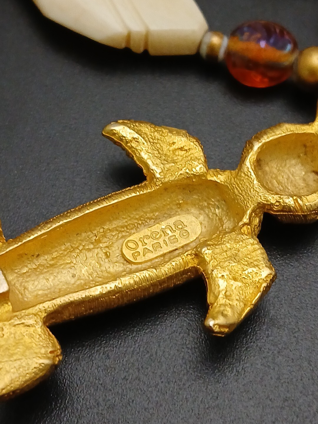 ORENA PARIS Rare Vintage Gold Tone Detailed Alligator Pendant Necklace