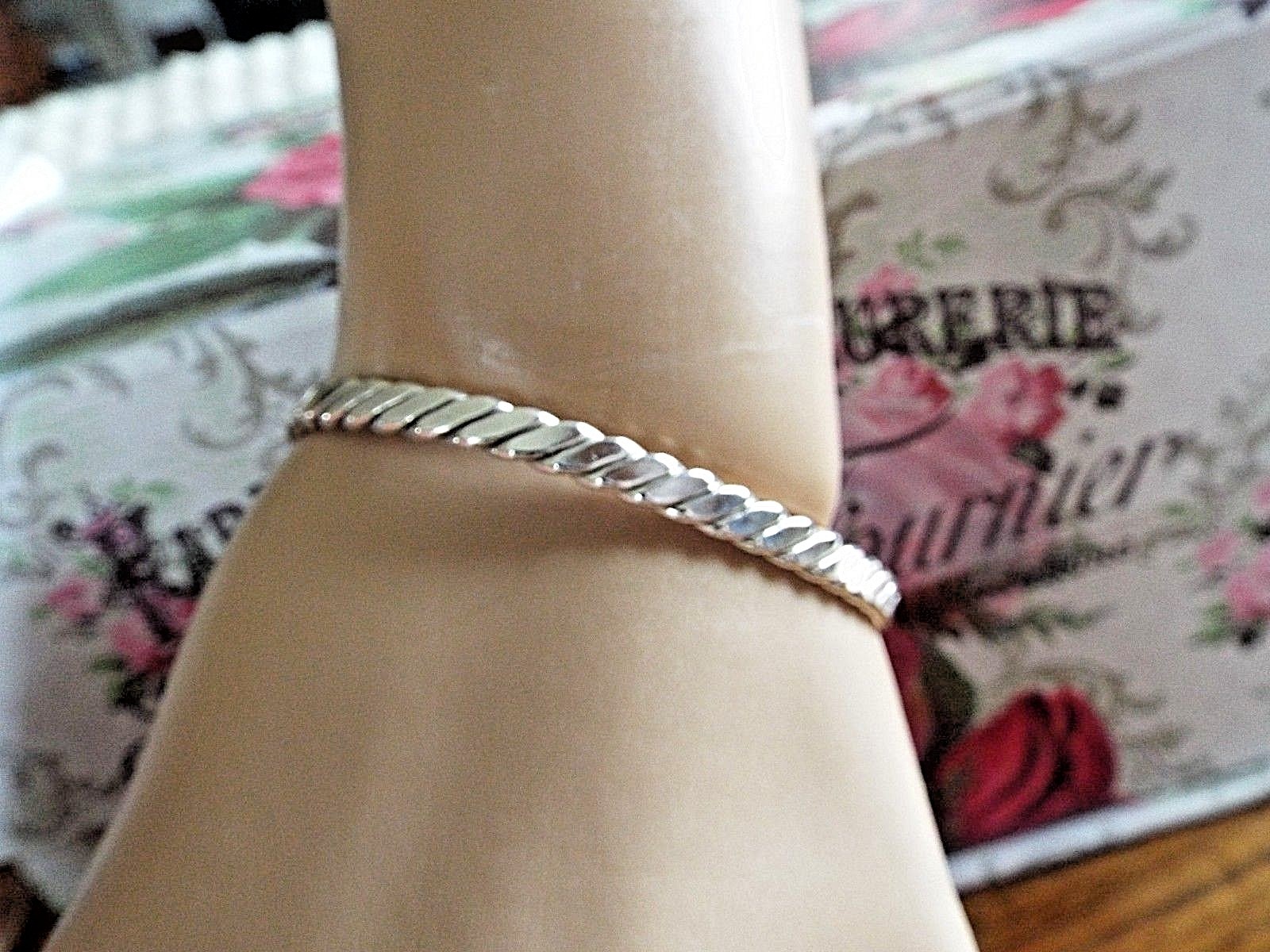 Vintage sterling silver braided cuff bracelet 2 1/4 across 12.9 grams Shiny