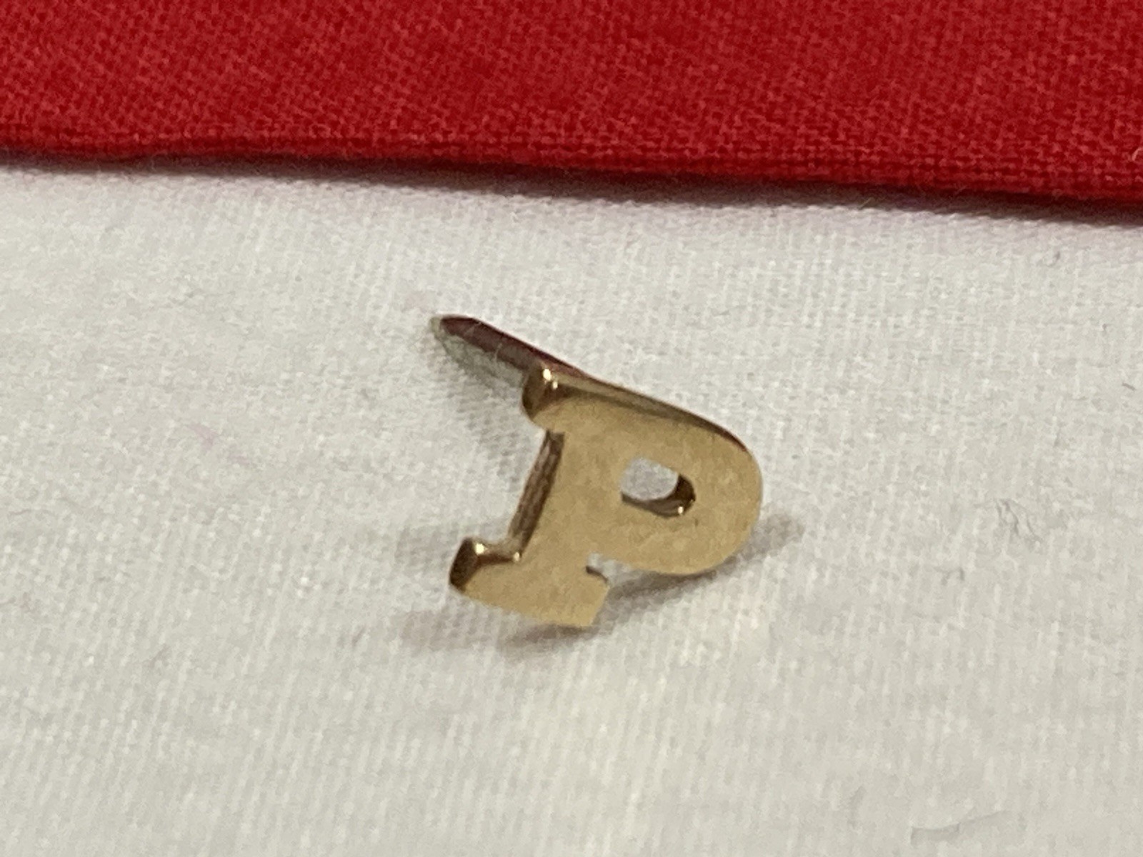 Vintage ANSON 14k Solid Yellow Gold Plain LETTER “P” TIE TAC PIN Signed 0.35g