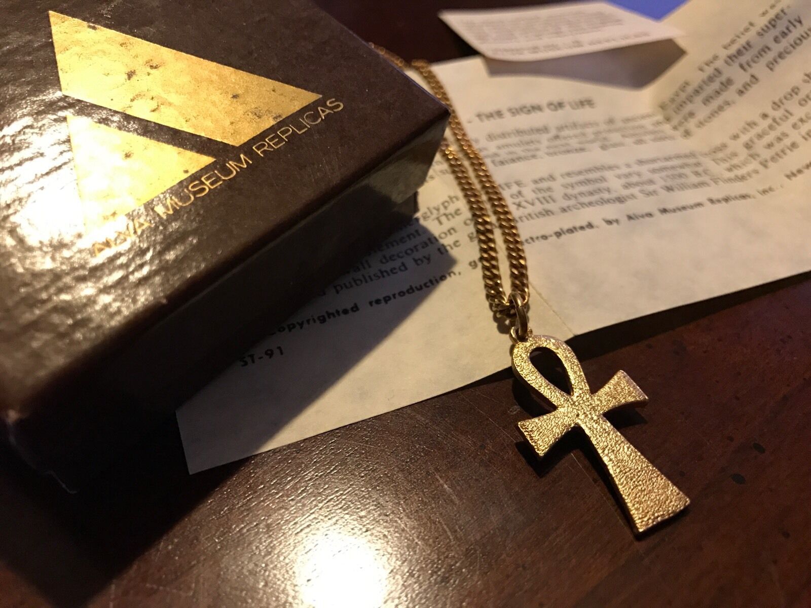Vintage Egyptian Revival Gold Ankh Necklace – Sign of Life Amulet – Alva Museum
