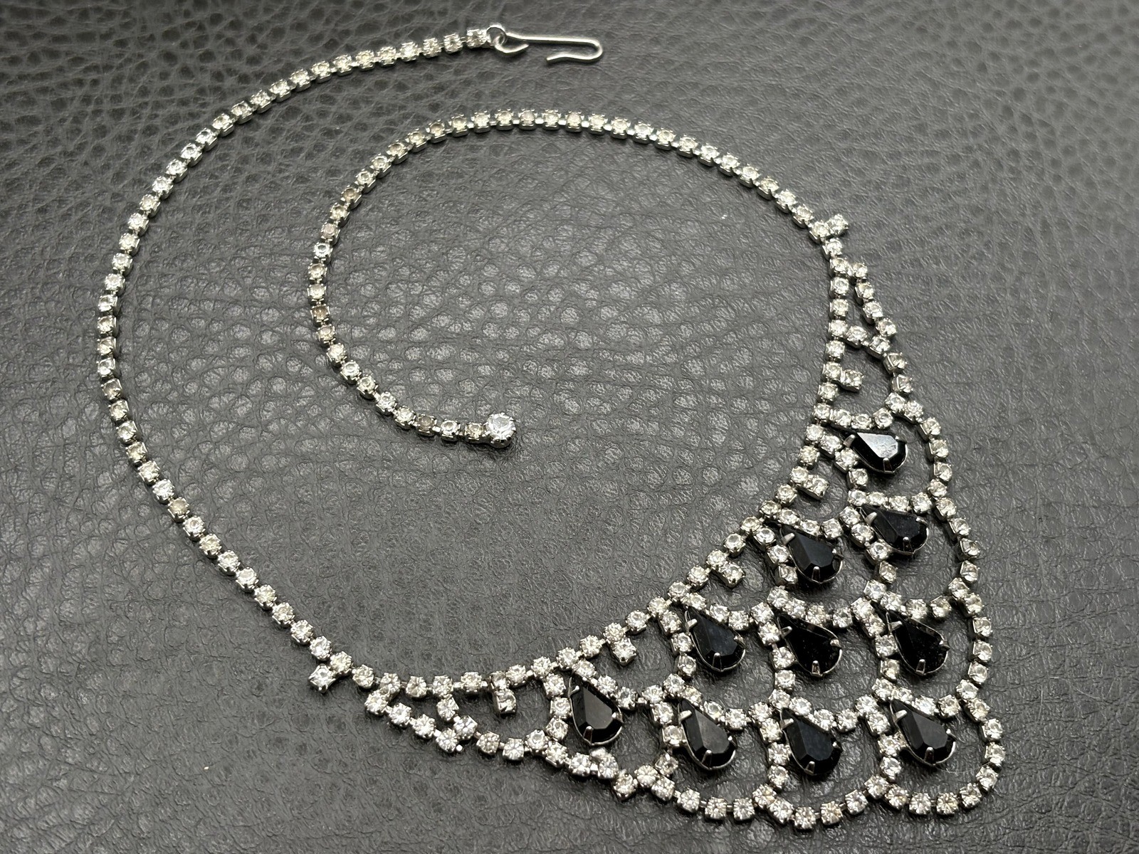 Vintage Rhinestone Crystal Black Clear Statement Necklace Silver Tone Bib READ